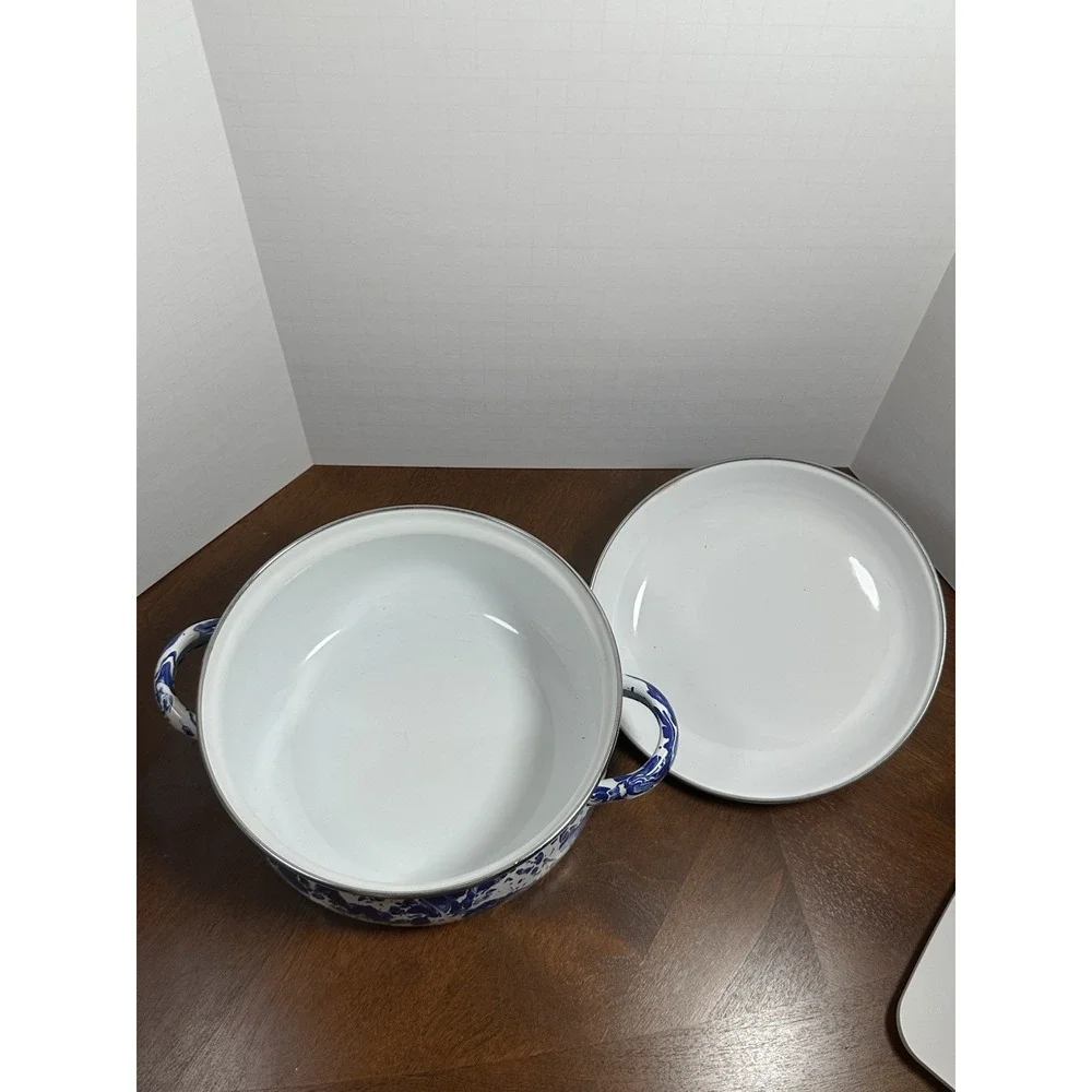Golden Rabbit Enamelware Dutch Oven Cobalt Blue White Swirl 2.5 Quart NEW
